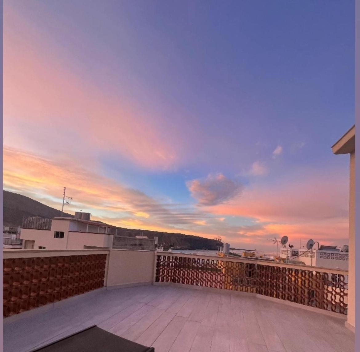 The White Heart House - Attic Sea View Apartment Los Cristianos  Exterior foto